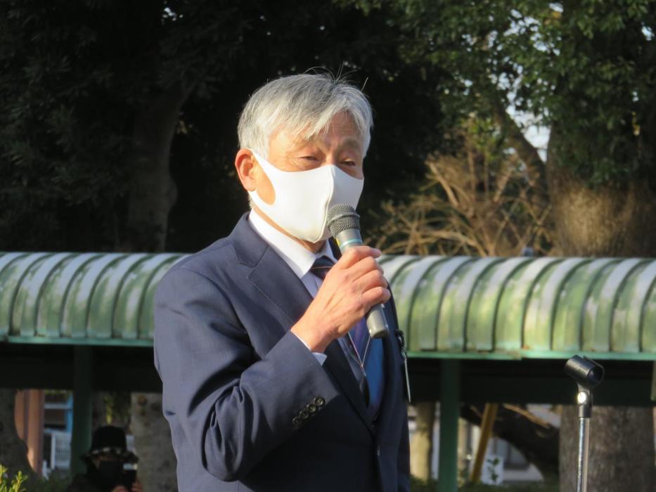 年頭のあいさつを述べる永見市長。
