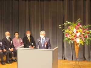 来賓祝辞のあいさつをする永見市長.