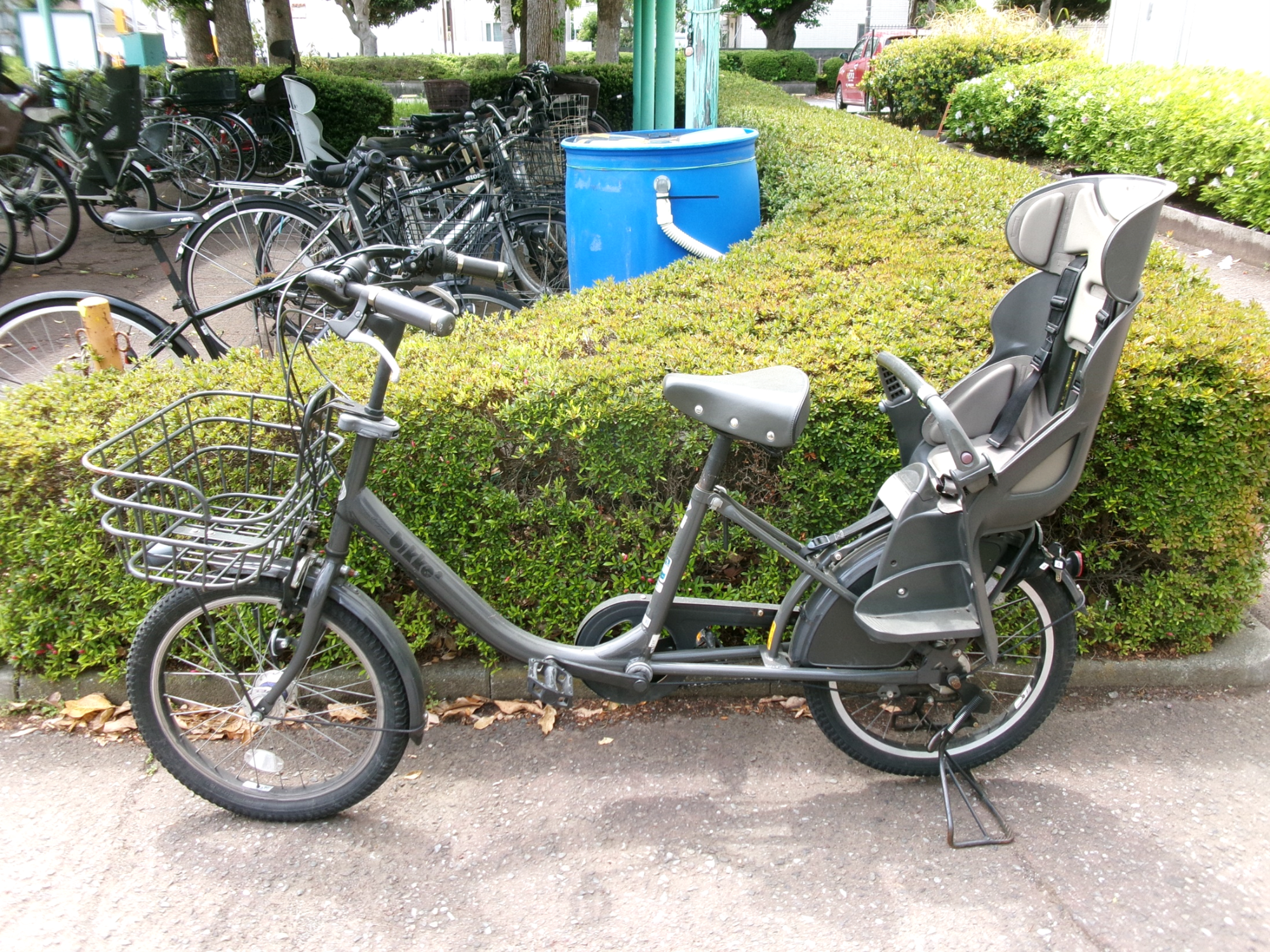 幼児1人同乗用自転車(黒)全体