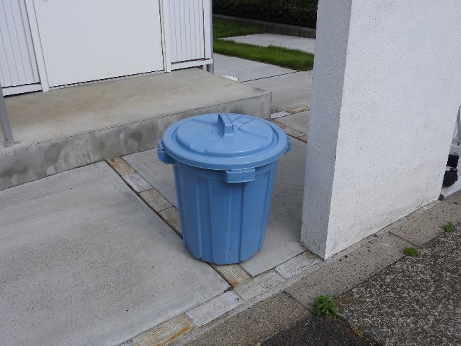 ふたつきごみばけつ