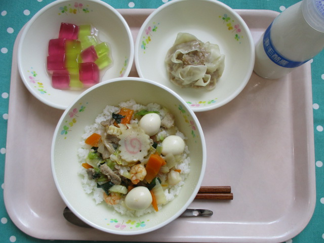 (写真)24日のこんだて
